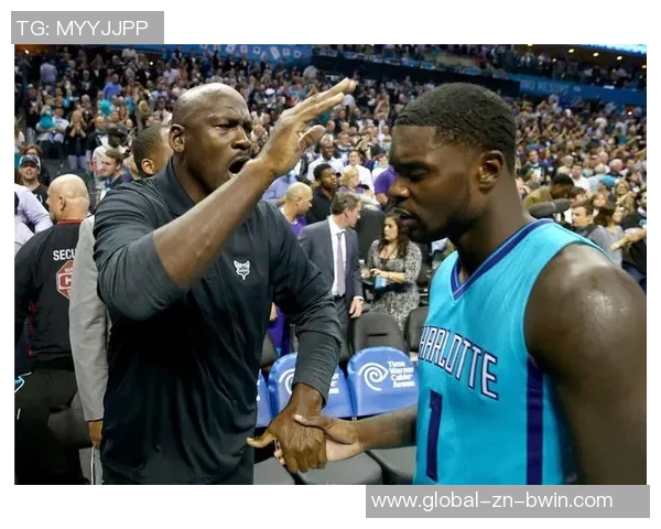 黄蜂主帅强调灵活用人策略将做出最有利于球队发展的决策