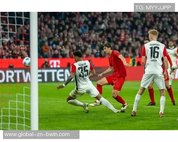 伊藤洋辉精彩抽射破门助拜仁领先萨尔茨堡迎来2026年首球 伊藤洋辉精彩抽射破门助拜仁领先萨尔茨堡迎来2026年首球